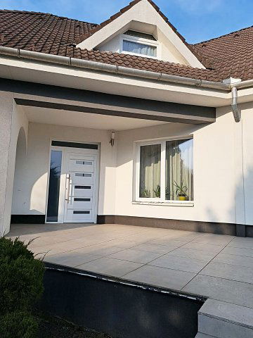 Eladó családi ház, Nyíregyházán 250 M Ft, 5+1 szobás