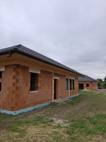 Eladó családi ház, Szolnokon 112.1 M Ft, 4 szobás