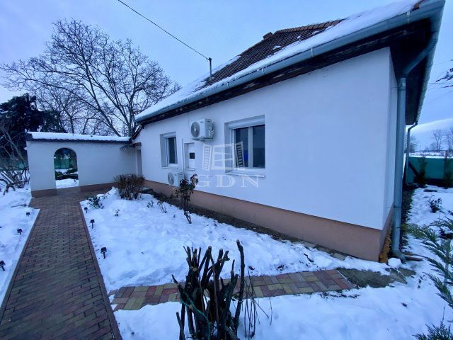 Eladó családi ház, Ráckevén 74.9 M Ft, 3 szobás