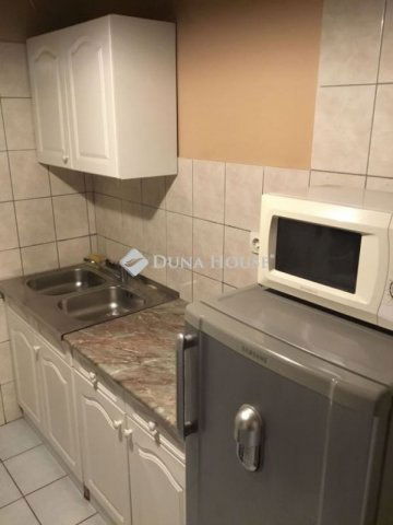 Eladó ipari ingatlan, Budapesten, IV. kerületben 500 M Ft