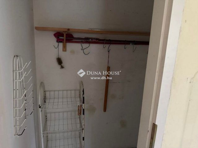 Eladó családi ház, Budapesten, XVIII. kerületben 299.9 M Ft