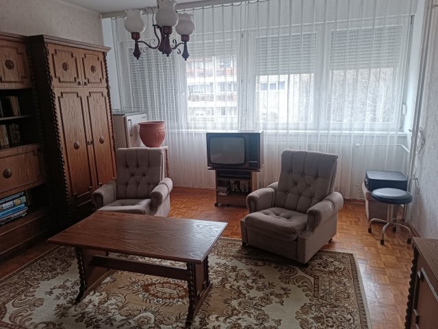 Eladó téglalakás, Ajkán, Ifjúság utcában 36.7 M Ft, 2 szobás