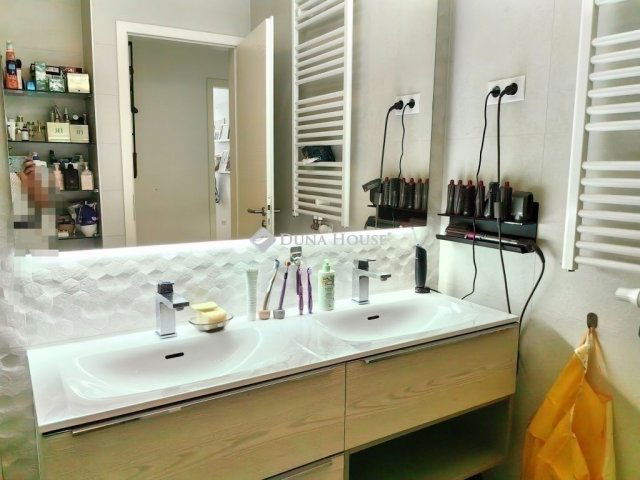 Eladó téglalakás, Budapesten, XI. kerületben 169.9 M Ft