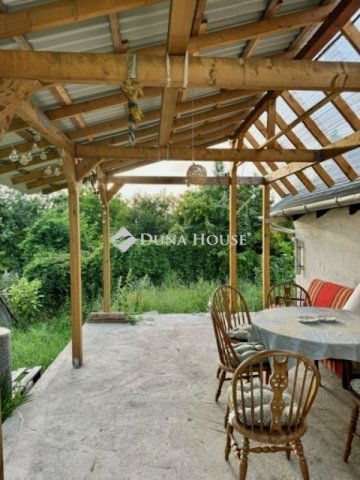 Eladó családi ház, Isaszegen 149 M Ft, 8 szobás