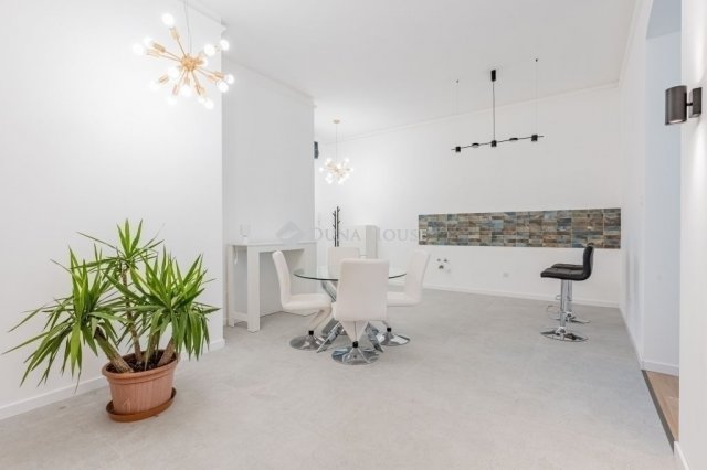 Eladó téglalakás, Budapesten, VI. kerületben 145 M Ft, 3 szobás