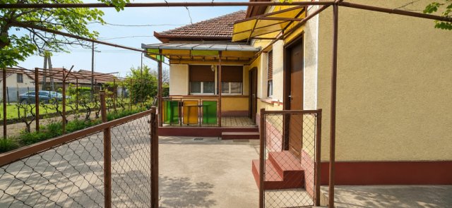 Eladó családi ház, Nagykőrösön 45.5 M Ft, 3 szobás