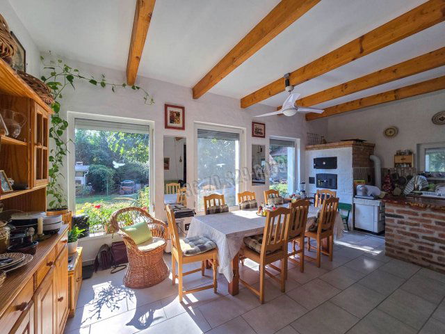 Eladó családi ház, Kisfaludon 99.9 M Ft, 2 szobás
