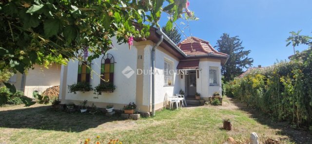 Eladó családi ház, Fonyódon, Hunyadi János utcában 99 M Ft