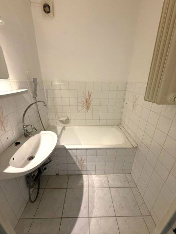 Eladó téglalakás, Pécsett 44.5 M Ft, 2 szobás