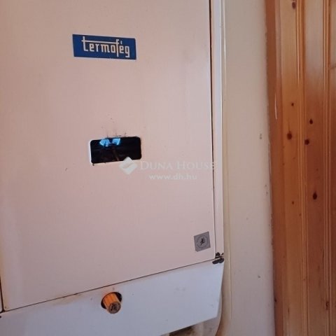 Eladó ikerház, Pécsett 59 M Ft, 4 szobás / költözzbe.hu