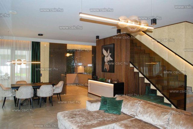 Eladó ikerház, Mogyoródon 339 M Ft, 4 szobás