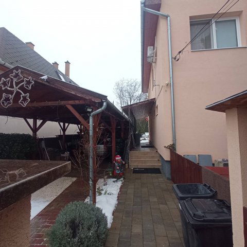 Eladó családi ház, Kerepesen 120 M Ft, 3 szobás