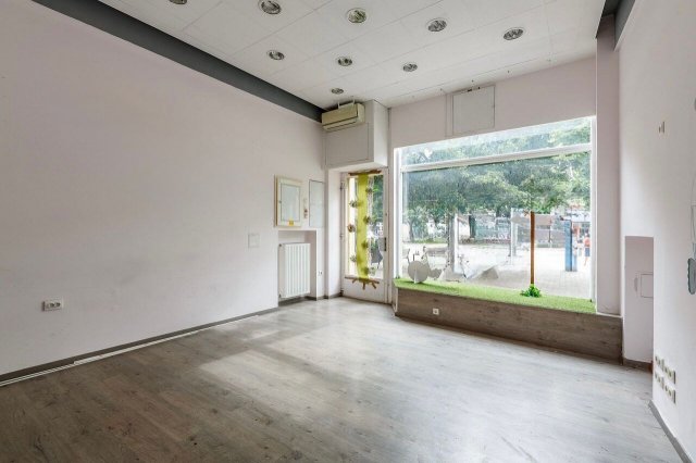 Kiadó üzlethelyiség, Debrecenben 400 E Ft / hó