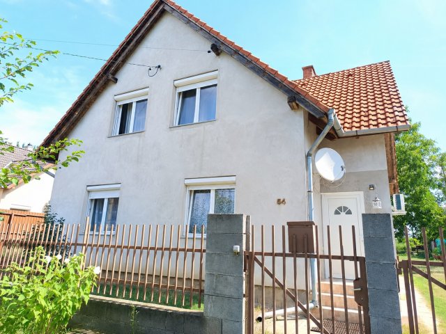 Eladó családi ház, Nagykozáron, Petőfi utcában 110 M Ft