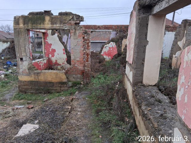 Eladó családi ház, Verpeléten, Ságvári Endre úton 5.2 M Ft