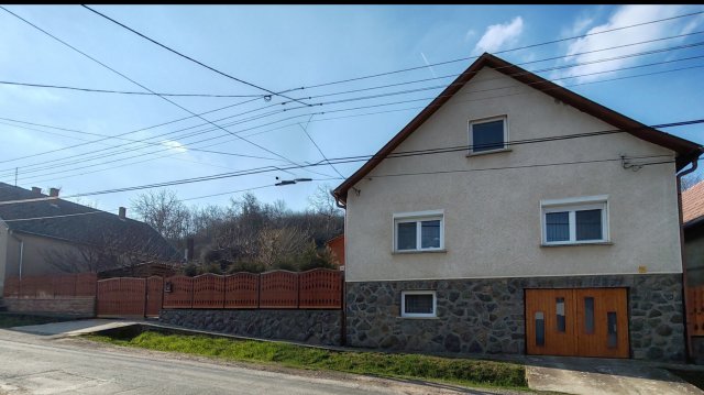 Eladó családi ház, Hidason 69 M Ft, 4 szobás