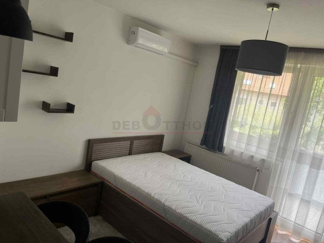 Kiadó téglalakás, albérlet, Debrecenben 190 E Ft / hó, 1 szobás