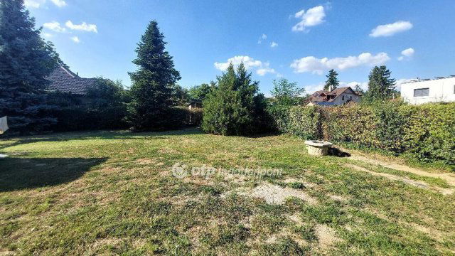 Eladó családi ház, Gödöllőn 139.9 M Ft, 3 szobás