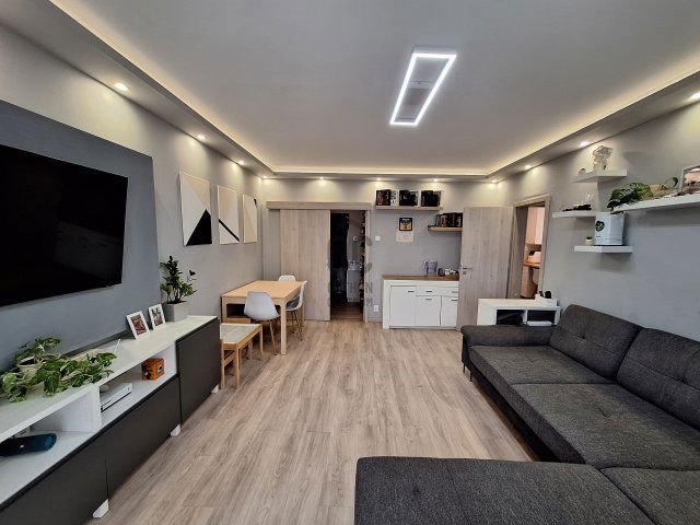 Eladó panellakás, XXI. kerületben, József Attila utcában