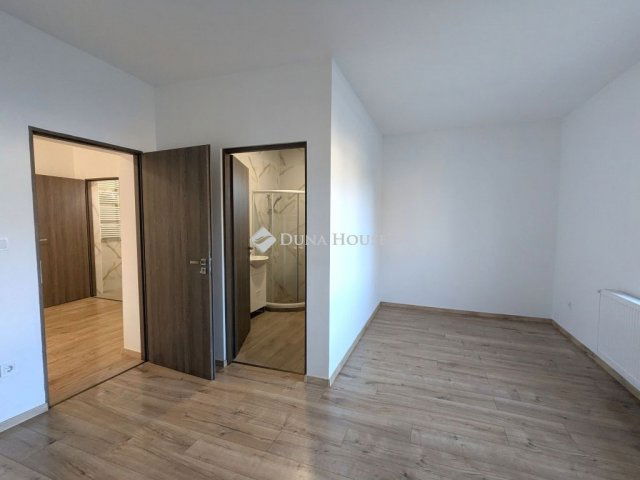 Eladó családi ház, Debrecenben 112 M Ft, 5 szobás