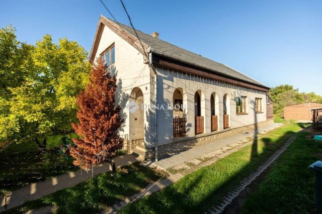 Eladó családi ház, Szikszón 48.499 M Ft, 4 szobás