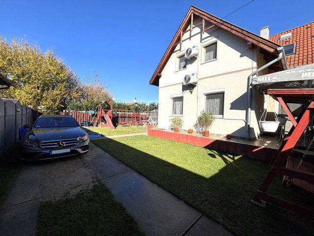 Eladó ikerház, Üllőn 125 M Ft, 5 szobás / költözzbe.hu