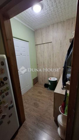 Eladó panellakás, Dunaújvárosban, Március 15. téren 36.99 M Ft