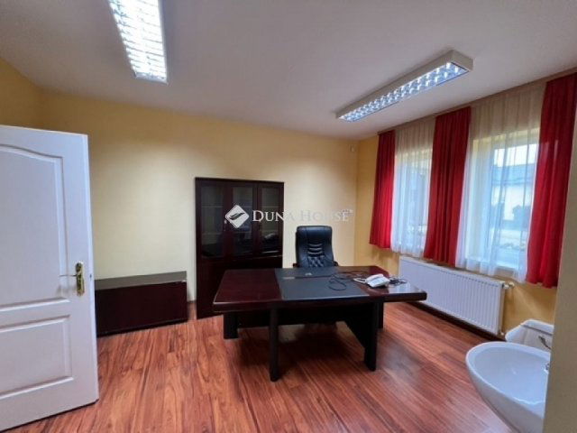 Eladó iroda, Kisteleken 135 M Ft / költözzbe.hu