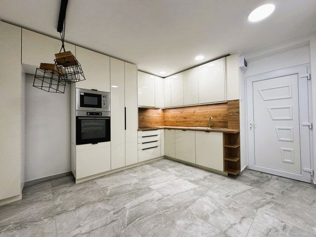 Eladó téglalakás, Komlón 32 M Ft, 2 szobás