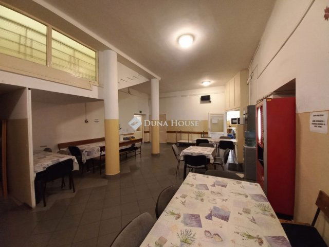 Eladó ipari ingatlan, Berettyóújfaluban 590 M Ft