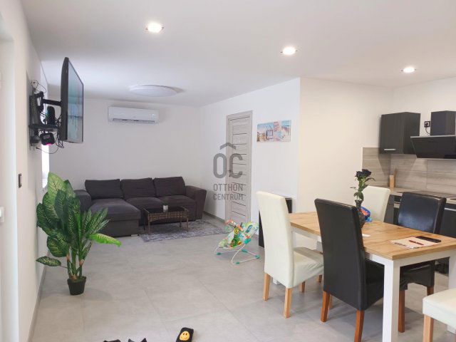 Eladó családi ház, Zalaszentgróton 85 M Ft, 5 szobás