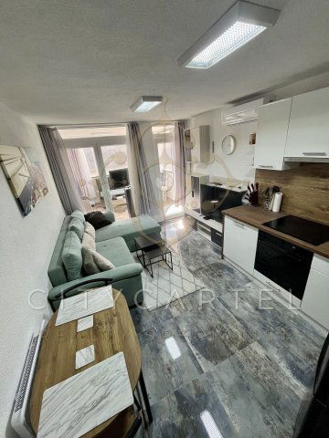 Eladó nyaraló, Balatonföldváron 40 M Ft, 2 szobás