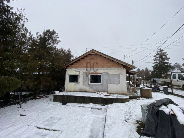 Eladó családi ház, Veresegyházon 79.99 M Ft, 2 szobás