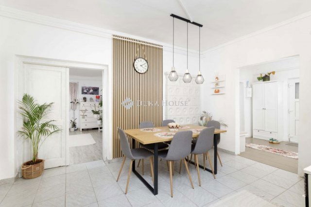 Eladó családi ház, Bősárkányon 46.99 M Ft, 3 szobás