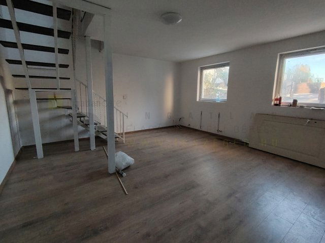 Eladó családi ház, Szegeden, Szérűskerti soron 75 M Ft