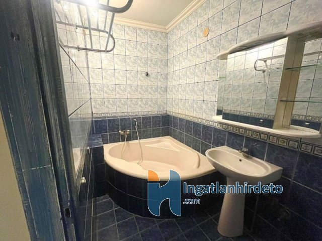 Eladó téglalakás, Szentgotthárdon 36.5 M Ft, 2 szobás