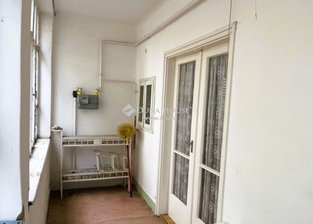 Eladó családi ház, Bugyin 35 M Ft, 2 szobás