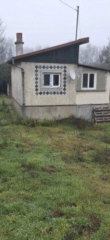 Eladó nyaraló, Baracson 8 M Ft, 2 szobás / költözzbe.hu