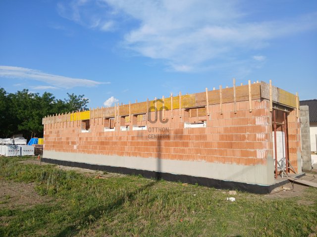 Eladó családi ház, Szigetcsépen 116 M Ft, 4 szobás