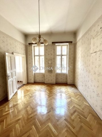 Eladó téglalakás, Budapesten, VIII. kerületben 34.9 M Ft