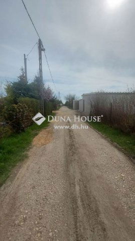 Eladó telek, Szigetszentmiklóson 22 M Ft / költözzbe.hu