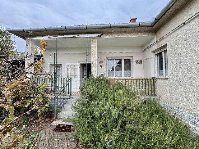 Eladó családi ház, Kartalon 47 M Ft, 3 szobás