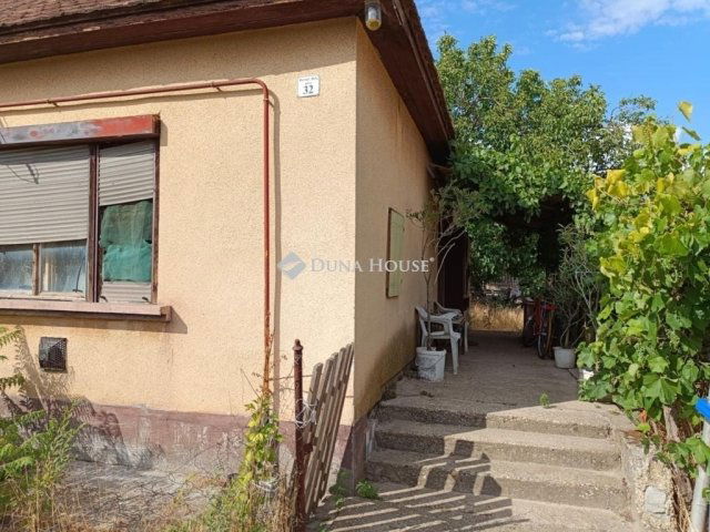 Eladó családi ház, Városföldön 33.9 M Ft, 2 szobás