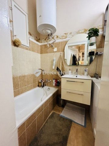 Eladó téglalakás, Budapesten, VII. kerületben 77 M Ft, 2 szobás