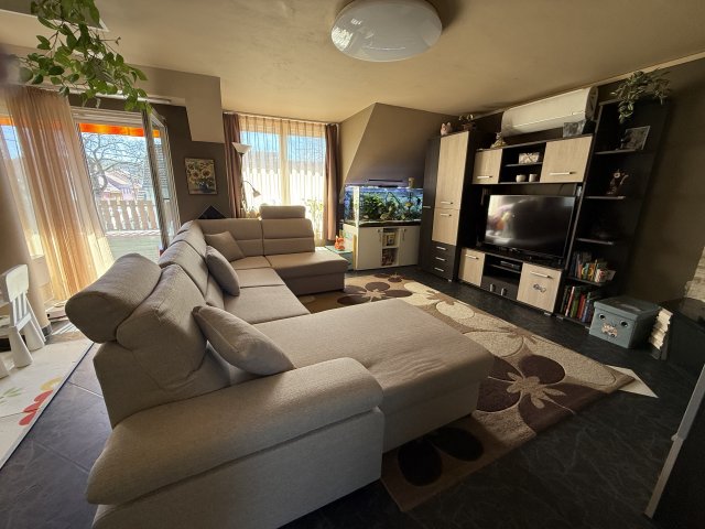 Eladó téglalakás, Sopronban 97.8 M Ft, 3+1 szobás