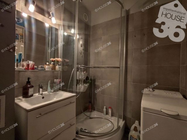 Eladó panellakás, Kecskeméten 36.9 M Ft, 1 szobás