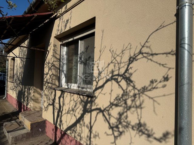 Eladó családi ház, Szigethalmon 45 M Ft, 2 szobás
