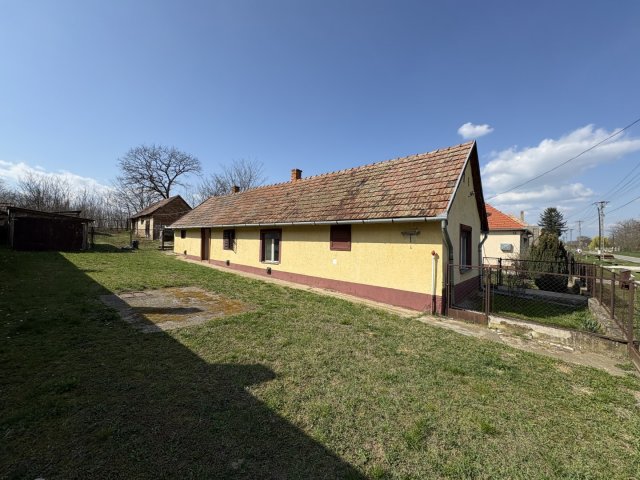 Eladó családi ház, Buzsákon 17.8 M Ft, 3 szobás