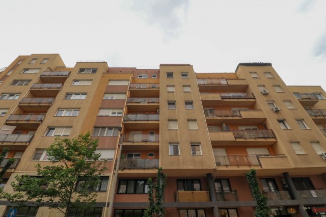 Eladó téglalakás, Budapesten, XIII. kerületben, Angyalföldi úton
