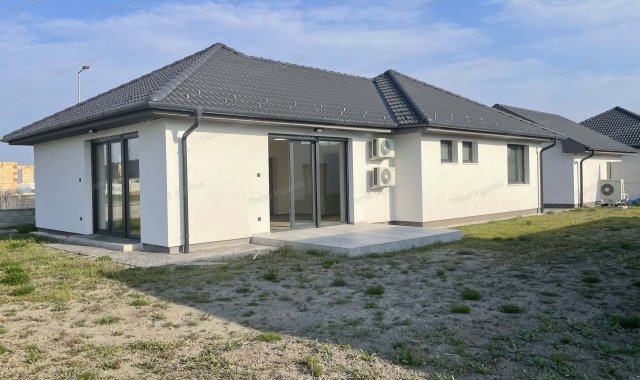 Eladó családi ház, Győrújbaráton 134.9 M Ft, 4 szobás